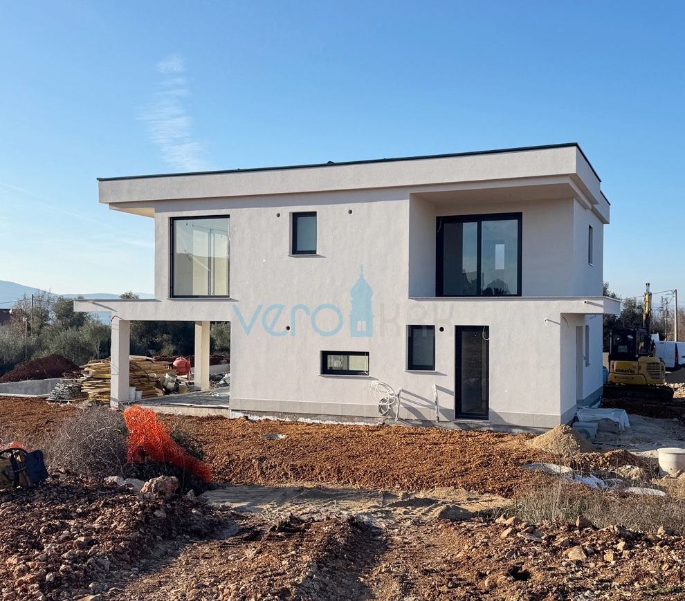 Otok Krk, mesto Krk, širša okolica, moderna vila s bazenom, prodaja
