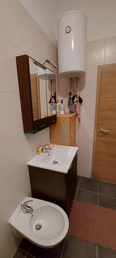 Šilo, otok Krk, stanovanje 44 m2, pogled na morje, bazen, prodaja