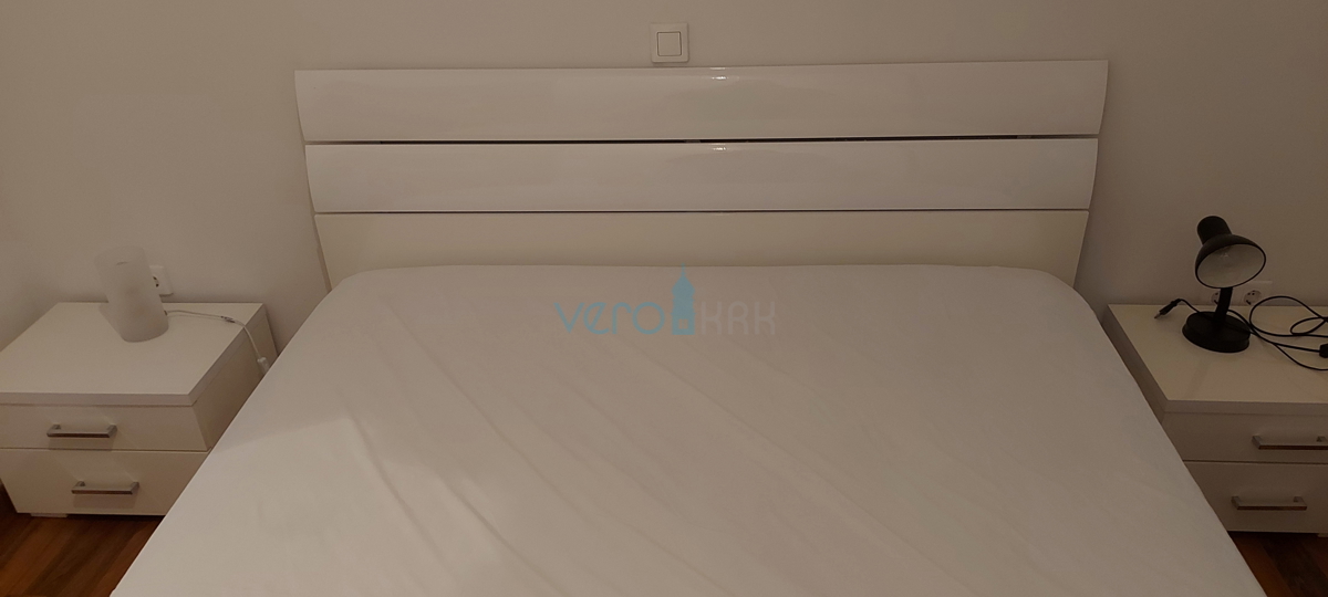 Šilo, otok Krk, stanovanje 44 m2, pogled na morje, bazen, prodaja