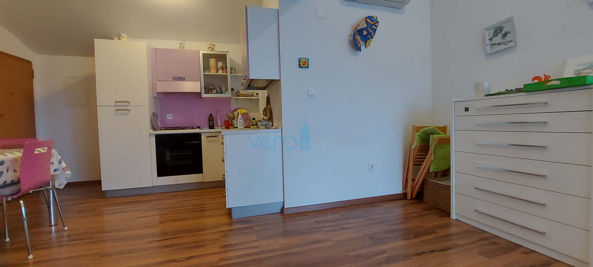 Šilo, otok Krk, stanovanje 44 m2, pogled na morje, bazen, prodaja