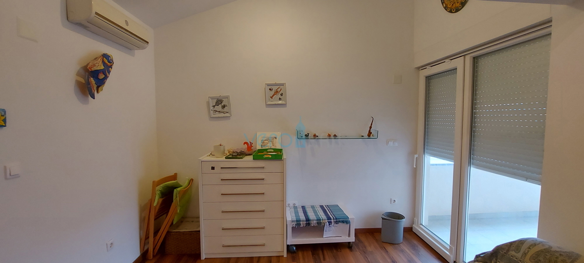 Šilo, otok Krk, stanovanje 44 m2, pogled na morje, bazen, prodaja