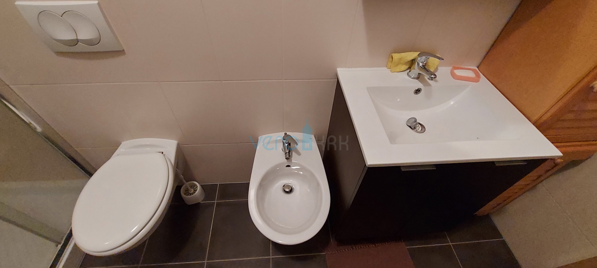 Šilo, otok Krk, stanovanje 44 m2, pogled na morje, bazen, prodaja