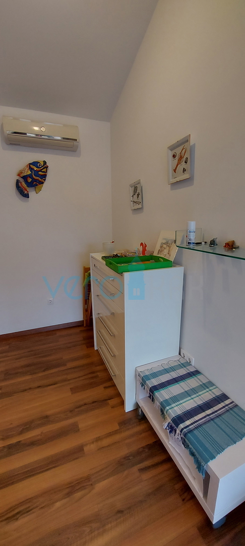 Šilo, otok Krk, stanovanje 44 m2, pogled na morje, bazen, prodaja