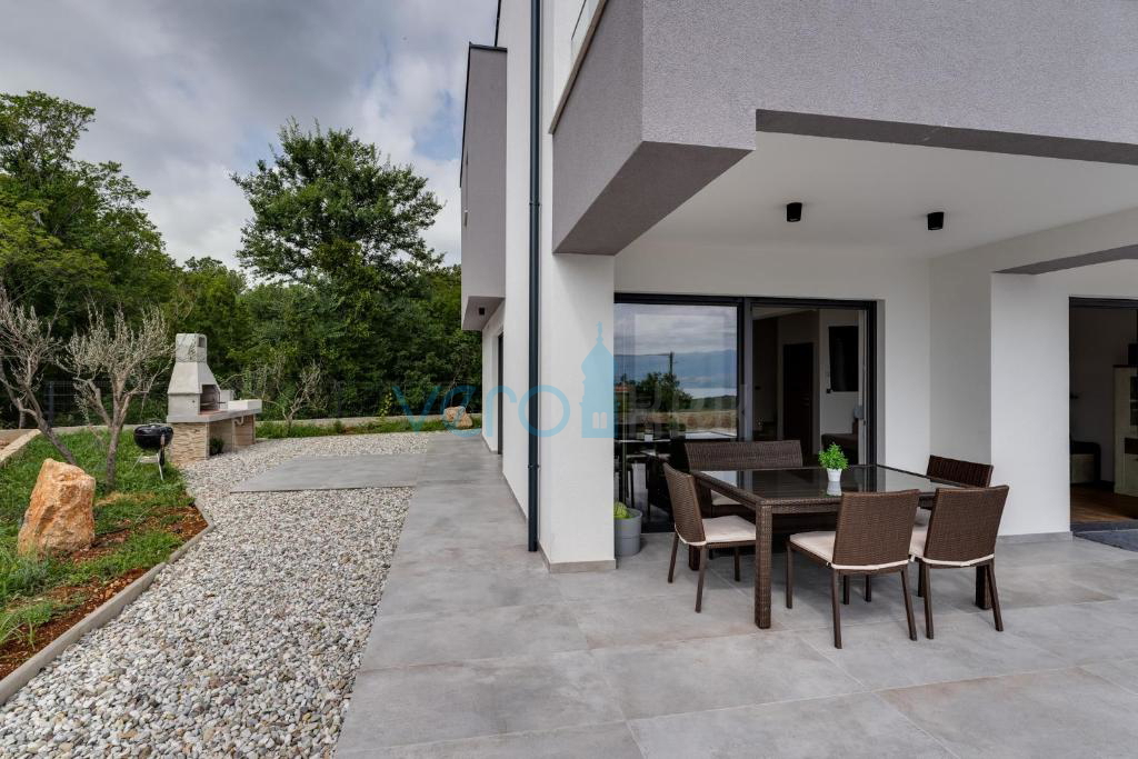 Vrbnik, okolica, dvojček, novogradnja, razgled, bazen, prodamo