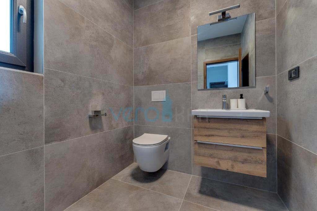 Vrbnik, okolica, dvojček, novogradnja, razgled, bazen, prodamo