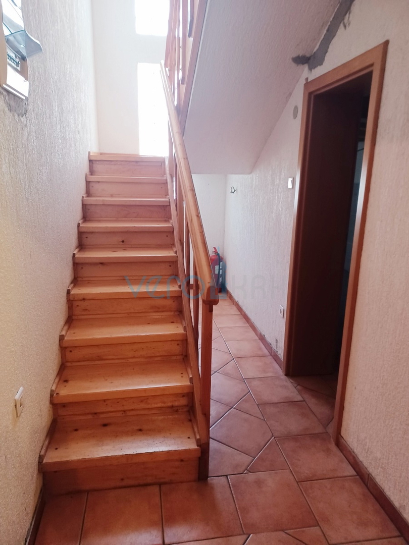 Gorski kotar, Mrkopalj, okolica, samostojna družinska hiša 190 m2 in 830 m2 zemljišča, prodaja