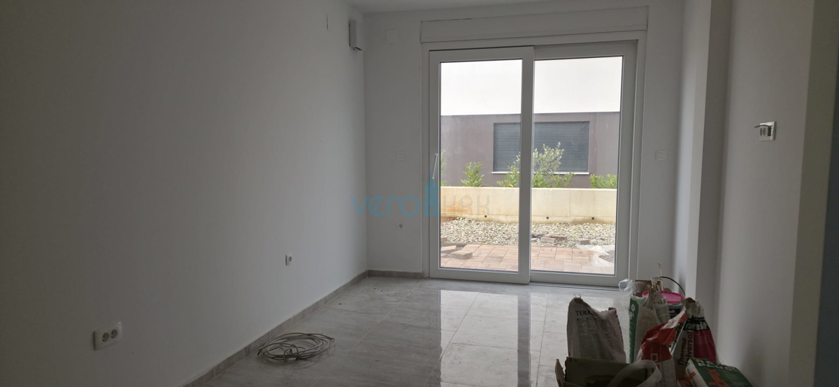 Otok Krk, Njivice, stanovanje v pritličju 40 m2, terasa, razgled, prodaja