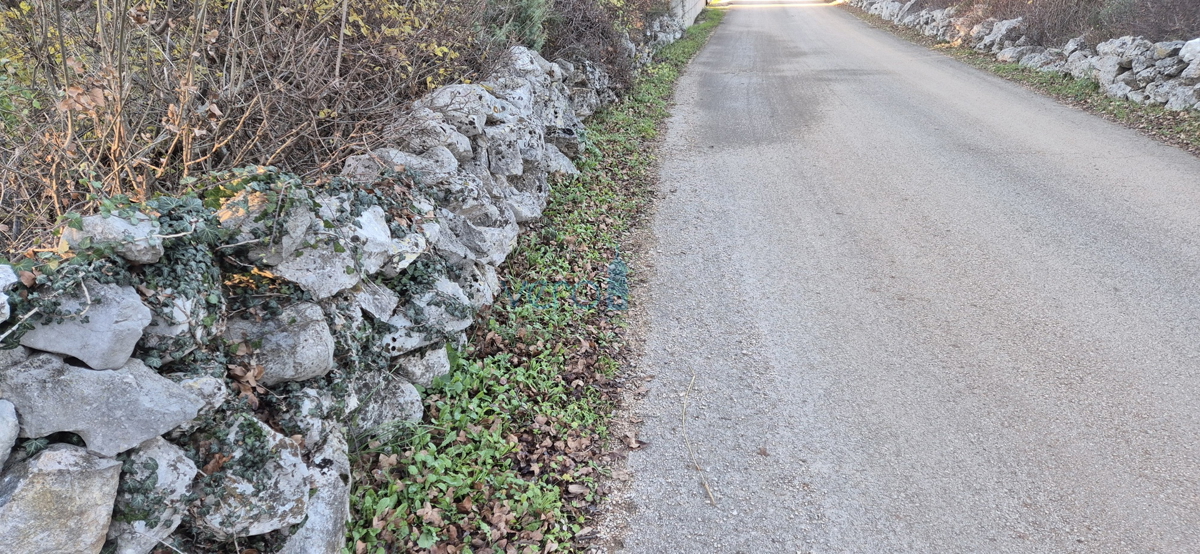 Malinska, otok Krk, okolica, kmetijsko zemljišče 2090 m2, prodaja