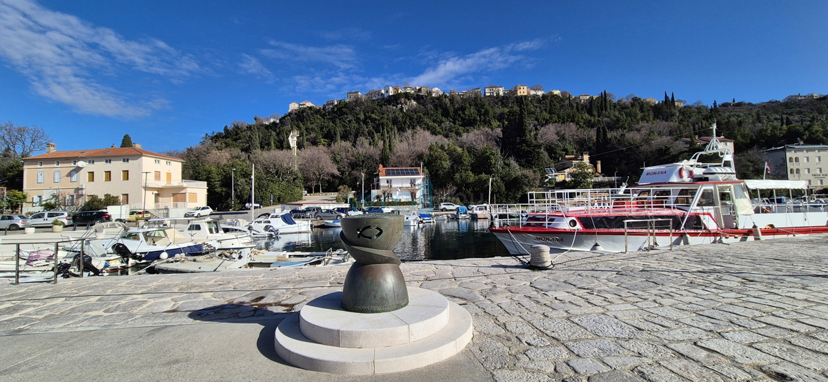 Omišalj, otok Krk, kmetijsko zemljišče 5862 m2, gozd, prodaja