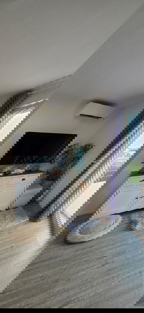 Uvala Soline, otok Krk, samostojna hiša, razgled, zemljišče, 70 m do morja, masažna kad, prodaja