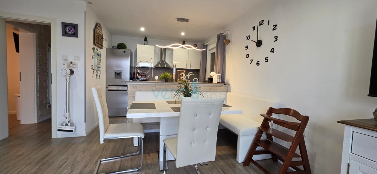 Uvala Soline, otok Krk, samostojna hiša, razgled, zemljišče, 70 m do morja, masažna kad, prodaja