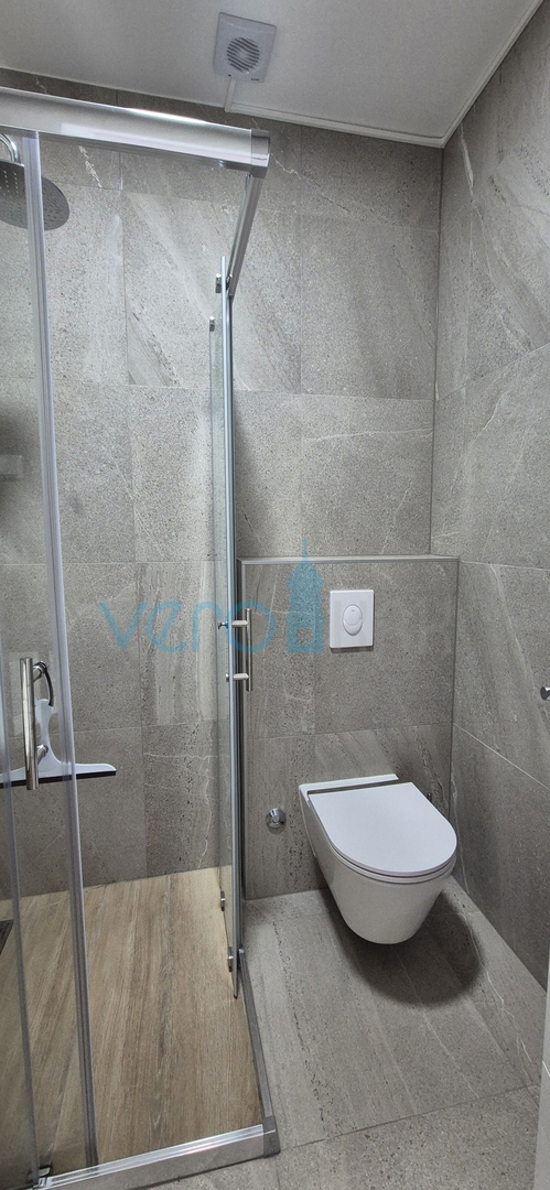 Otok Krk, Malinska, moderna dvojna hiša s bazenom, vrt, razgled, prodaja