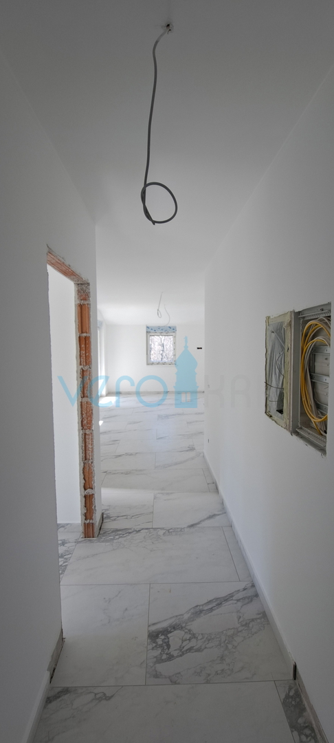 Uvala Soline, otok Krk, okolica, dvosobno stanovanje v 2. nadstropju, terasa, novogradnja, prodaja