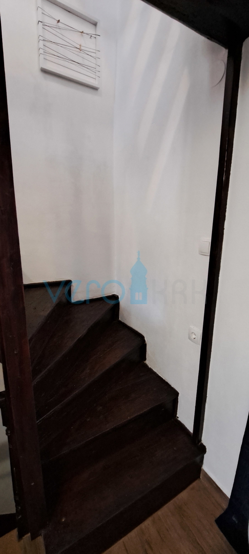Otok Krk, Omišalj, šarmantna vrstna hiša v stari mestni jedri, pogled, prodaja