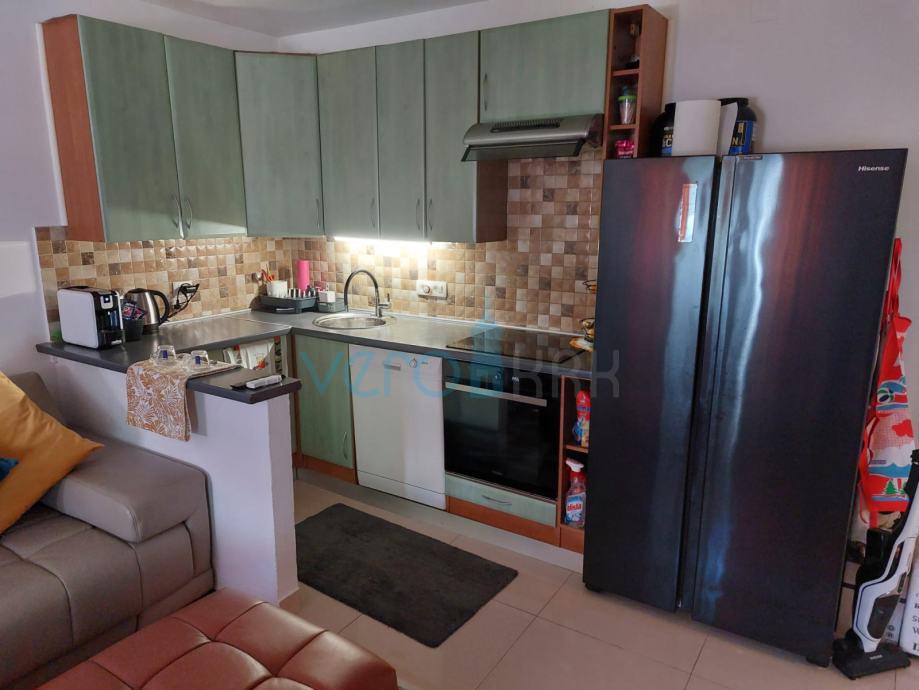 Omišalj, Njivice, Apartma 47 m2 na odlični lokaciji blizu morja, prodamo