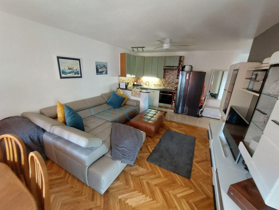 Omišalj, Njivice, Apartma 47 m2 na odlični lokaciji blizu morja, prodamo
