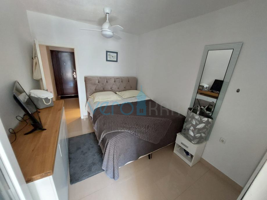 Omišalj, Njivice, Apartma 47 m2 na odlični lokaciji blizu morja, prodamo