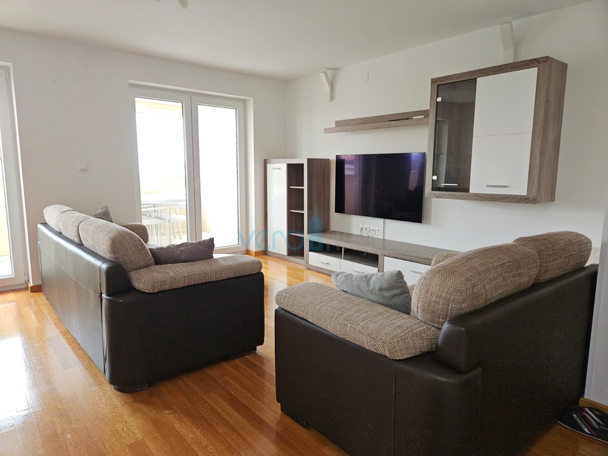 Malinska, blizu centra, Lep dvoetažni apartma 100 m2 z odprtim pogledom na morje, prodamo