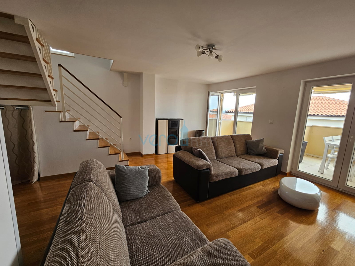 Malinska, blizu centra, Lep dvoetažni apartma 100 m2 z odprtim pogledom na morje, prodamo