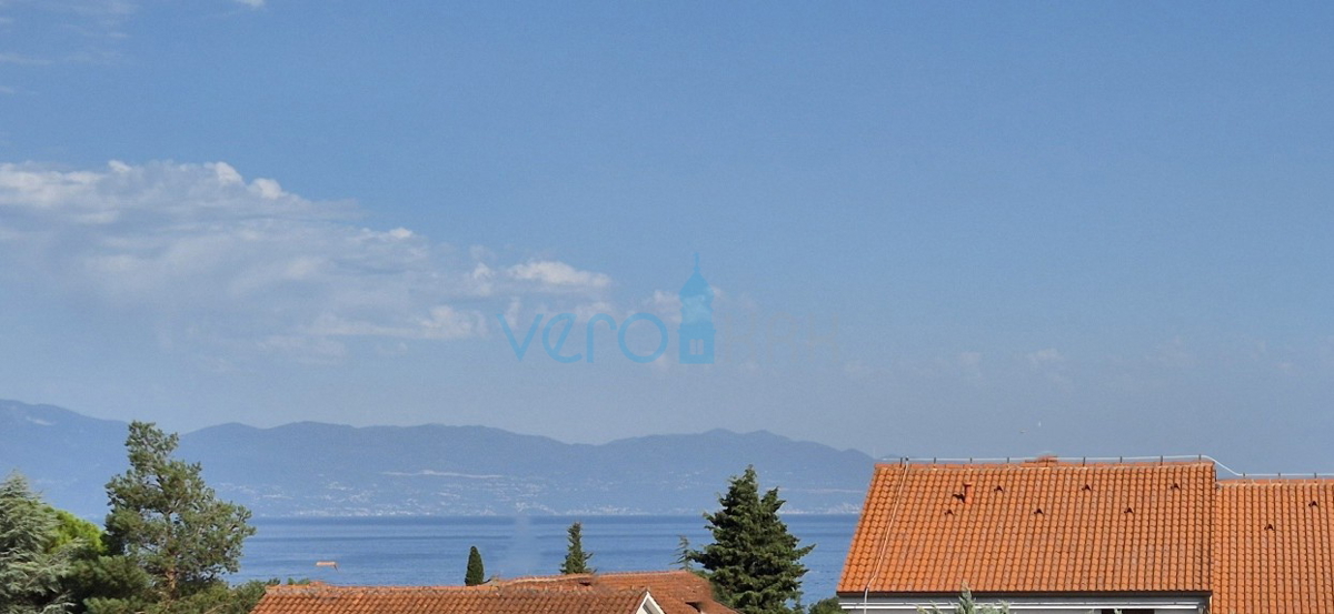 Malinska, središče, novogradnja, dvojna hiša s bazenom, pogled na morje, vrt, prodaja