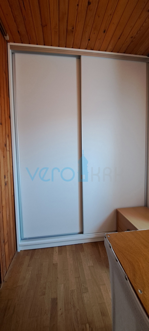 Omišalj, otok Krk, avtohtona kamnita hiša v vrsti, terasa, prodaja