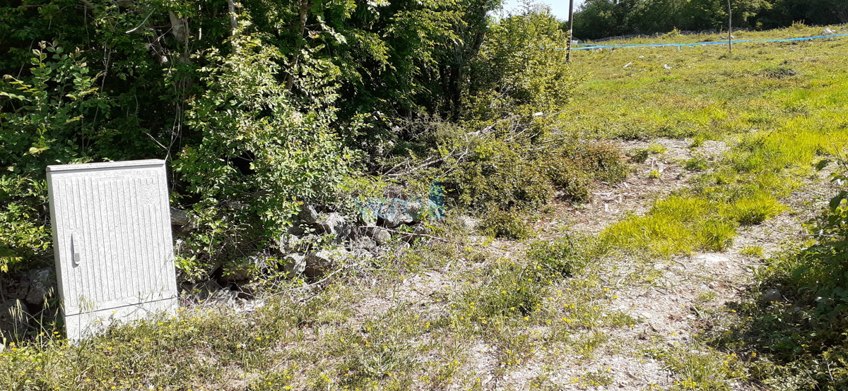 Otok Krk, zahodni del otoka, Milohnić, zemljišče s projektom za gradnjo, 1654 m2 na odlični lokaciji, prodaja