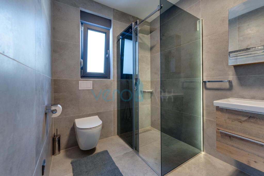 Vrbnik, okolica, dvojček, novogradnja, razgled, bazen, prodamo