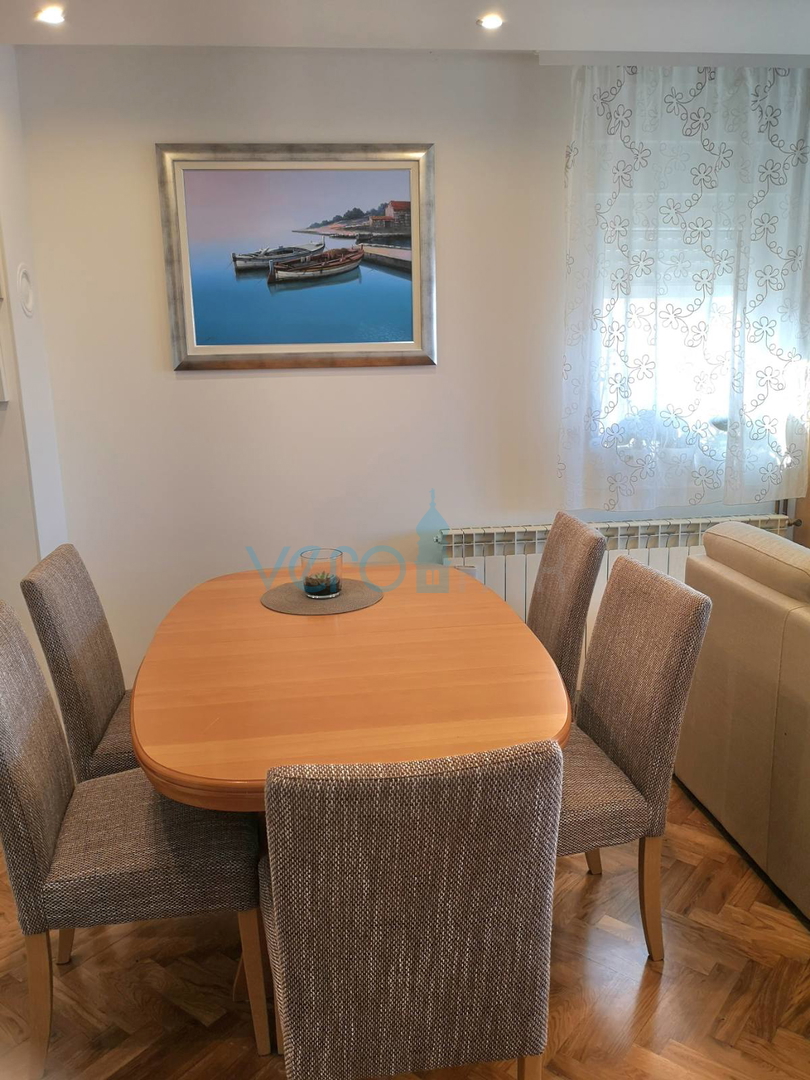 Malinska, Dvoetažni apartma s pogledom na morje