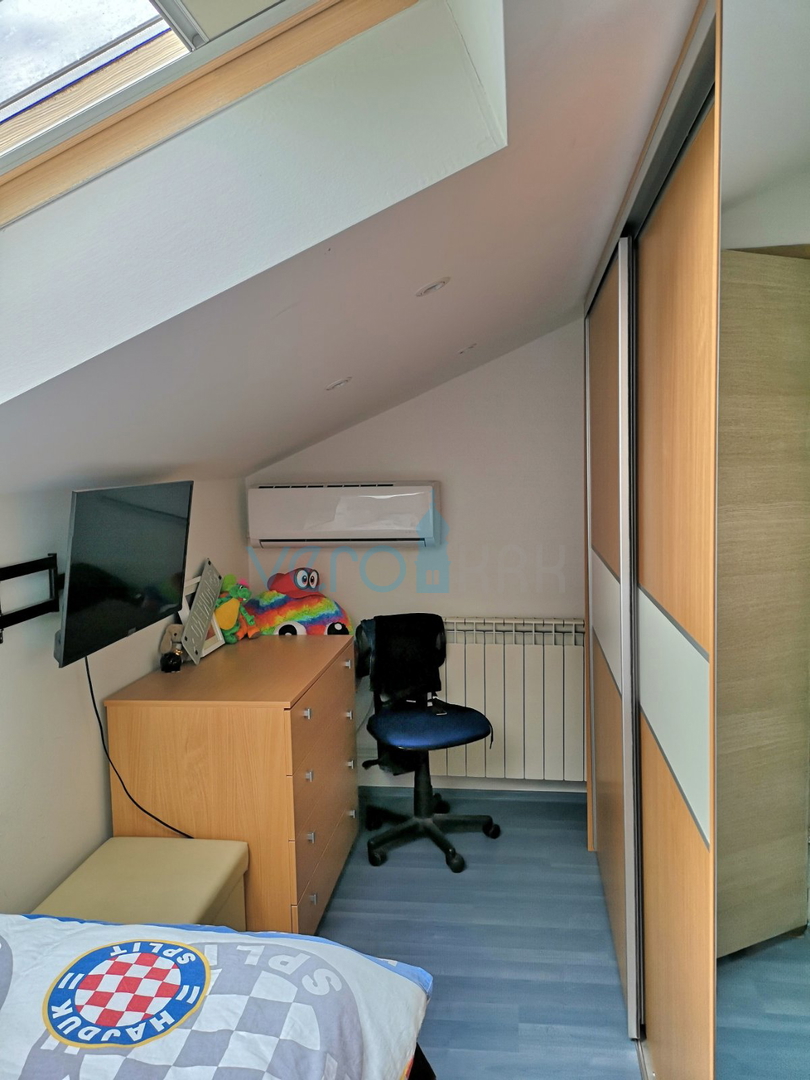 Malinska, Dvoetažni apartma s pogledom na morje