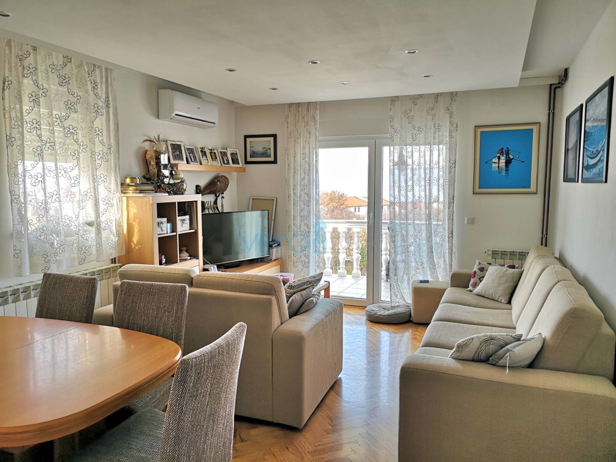 Malinska, Dvoetažni apartma s pogledom na morje