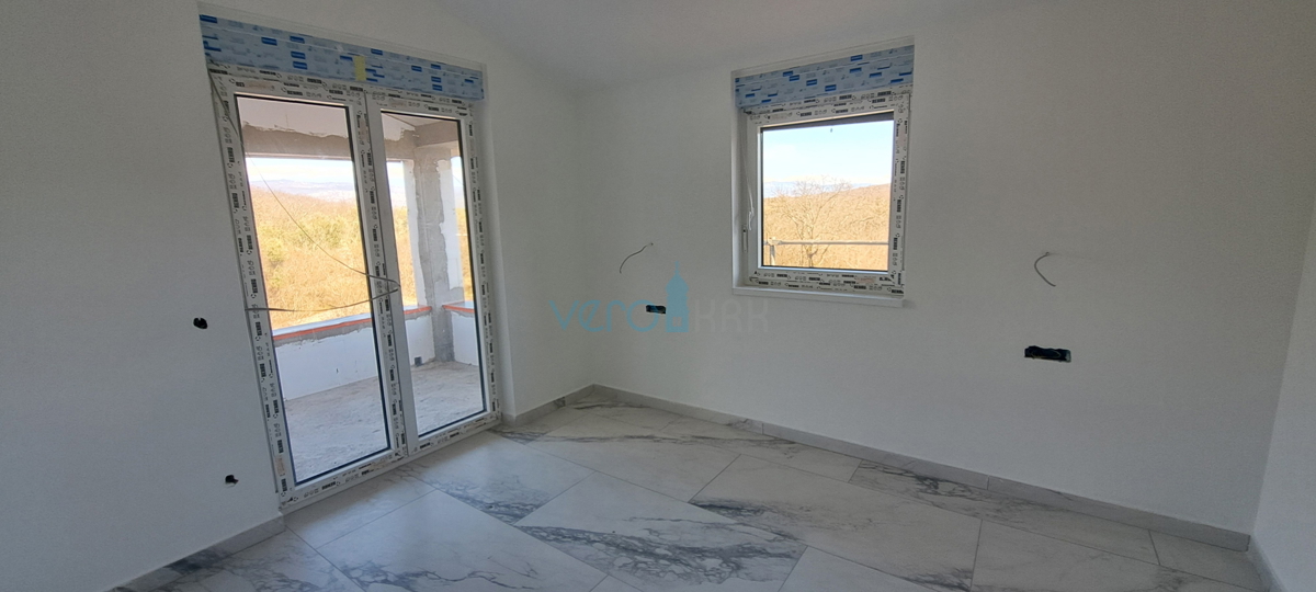 Uvala Soline, otok Krk, okolica, dvosobno stanovanje v 2. nadstropju, 2 terasi, novogradnja, razgled, prodaja