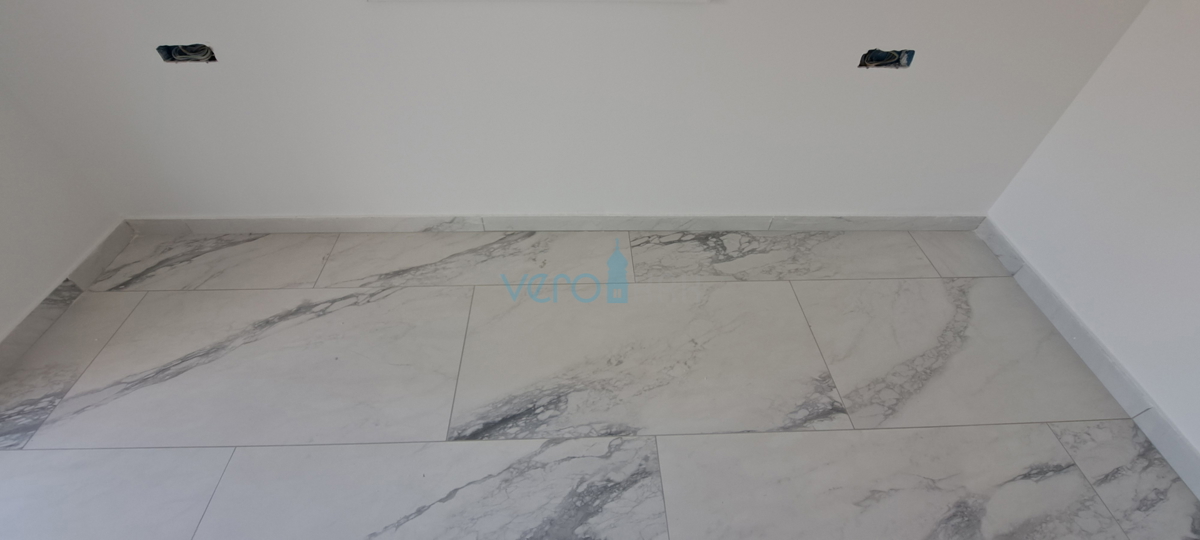 Uvala Soline, otok Krk, okolica, dvosobno stanovanje v 2. nadstropju, 2 terasi, novogradnja, razgled, prodaja