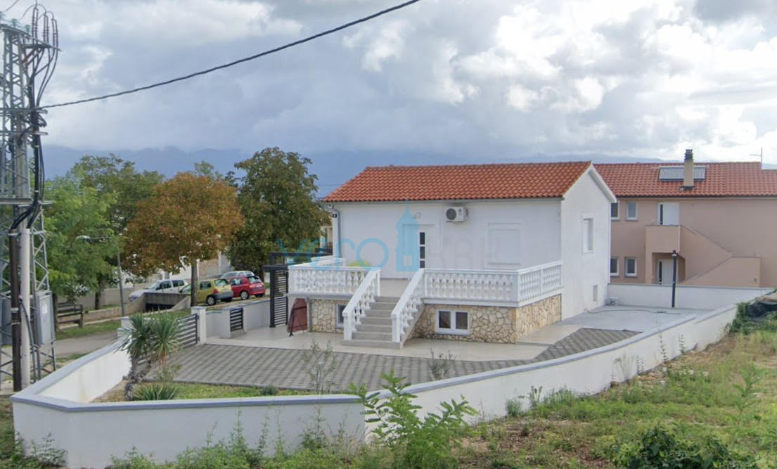 Otok Krk, Dobrinj, okolica, adaptirana samostojna hiša, prodaja