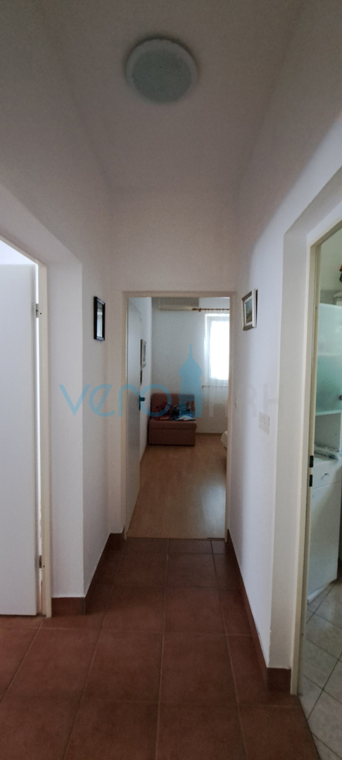 Malinska, okolica, otok Krk, samostojna hiša, garaža, vrt, prodaja