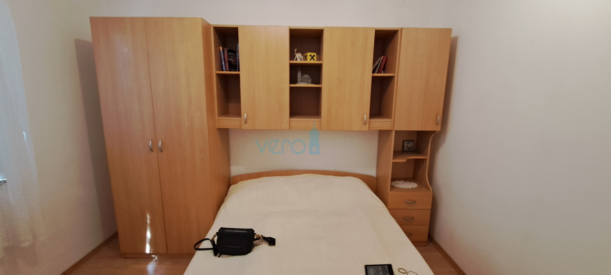 Malinska, okolica, otok Krk, samostojna hiša, garaža, vrt, prodaja