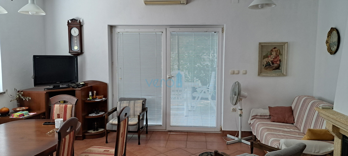 Malinska, okolica, otok Krk, samostojna hiša, garaža, vrt, prodaja