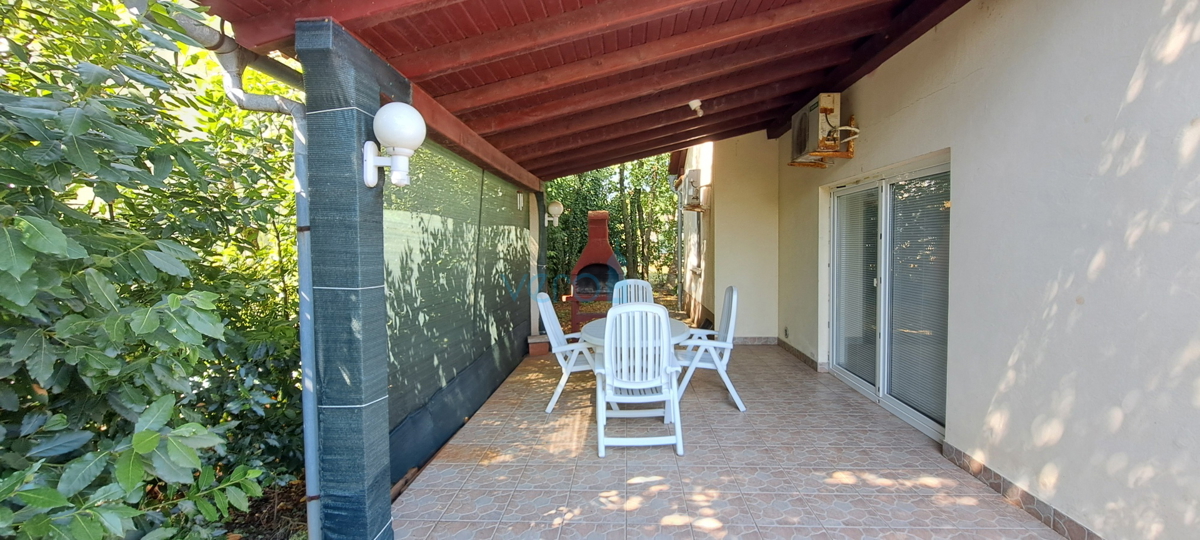 Malinska, okolica, otok Krk, samostojna hiša, garaža, vrt, prodaja