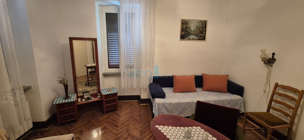 Dobrinj, otok Krk, samostojna kamnita hiša, pogled na morje, terasa, konoba, prodamo