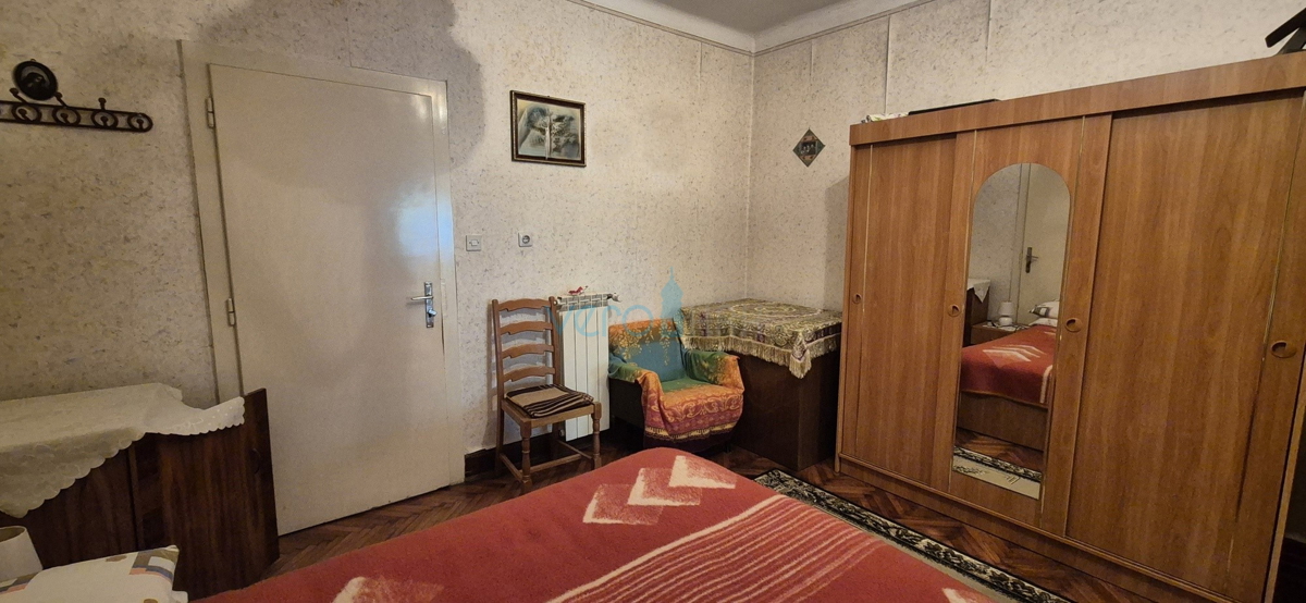 Dobrinj, otok Krk, samostojna kamnita hiša, pogled na morje, terasa, konoba, prodamo
