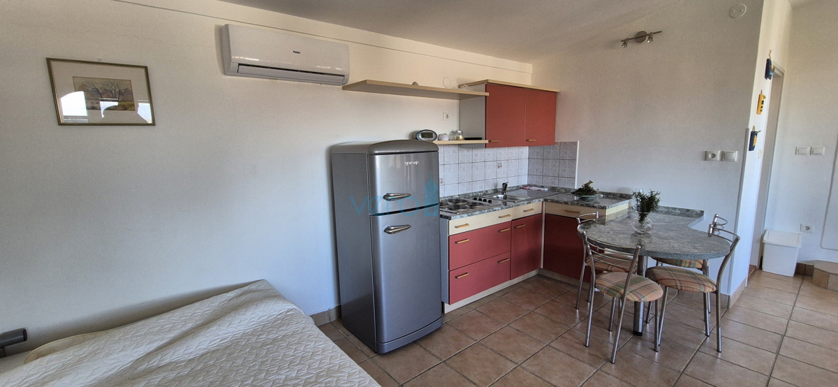 Malinska, otok Krk, dvojna hiša s pogledom, zemljišče, bližina morja, prodaja