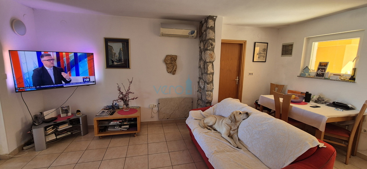 Malinska, otok Krk, dvojna hiša s pogledom, zemljišče, bližina morja, prodaja