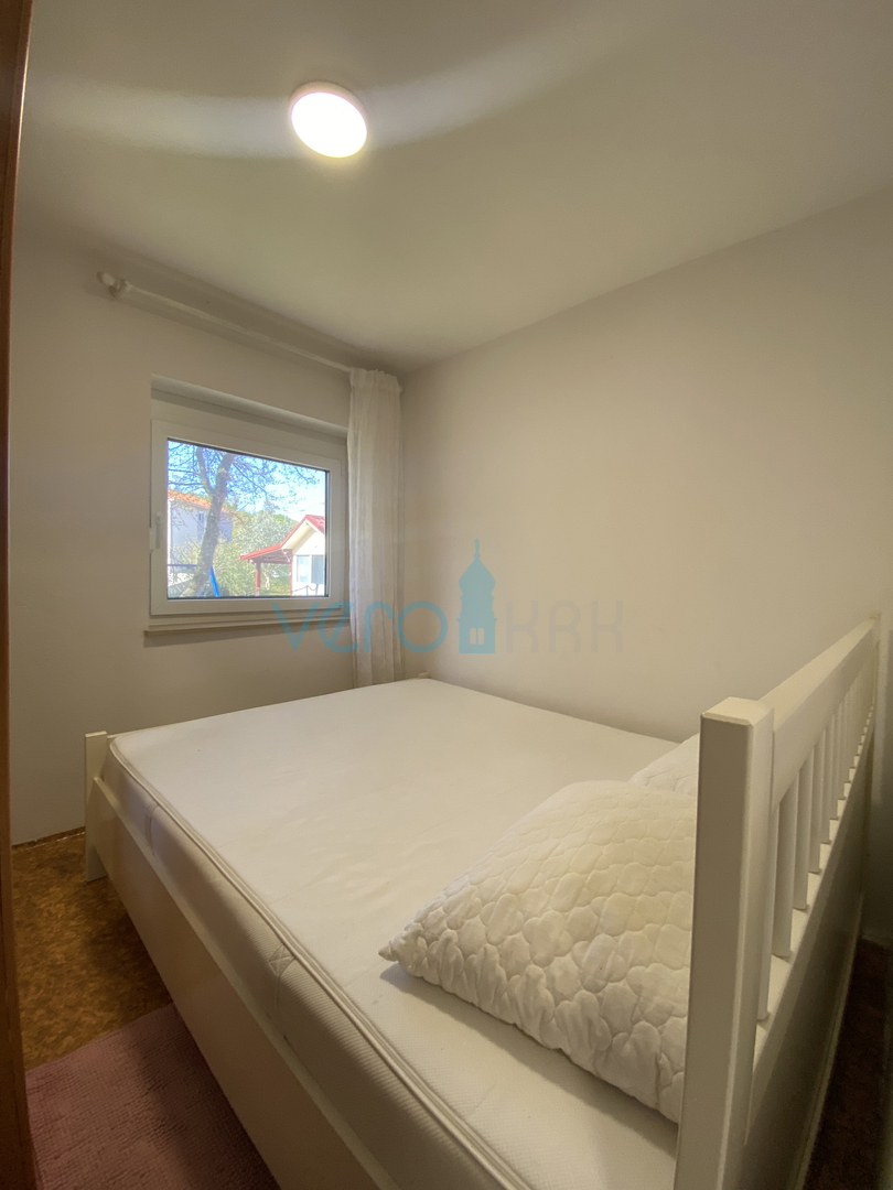 Otok Krk, Dobrinj, okolica, dvojna kuća z dvema apartmajnama, pogled, zemljišče, prodaja