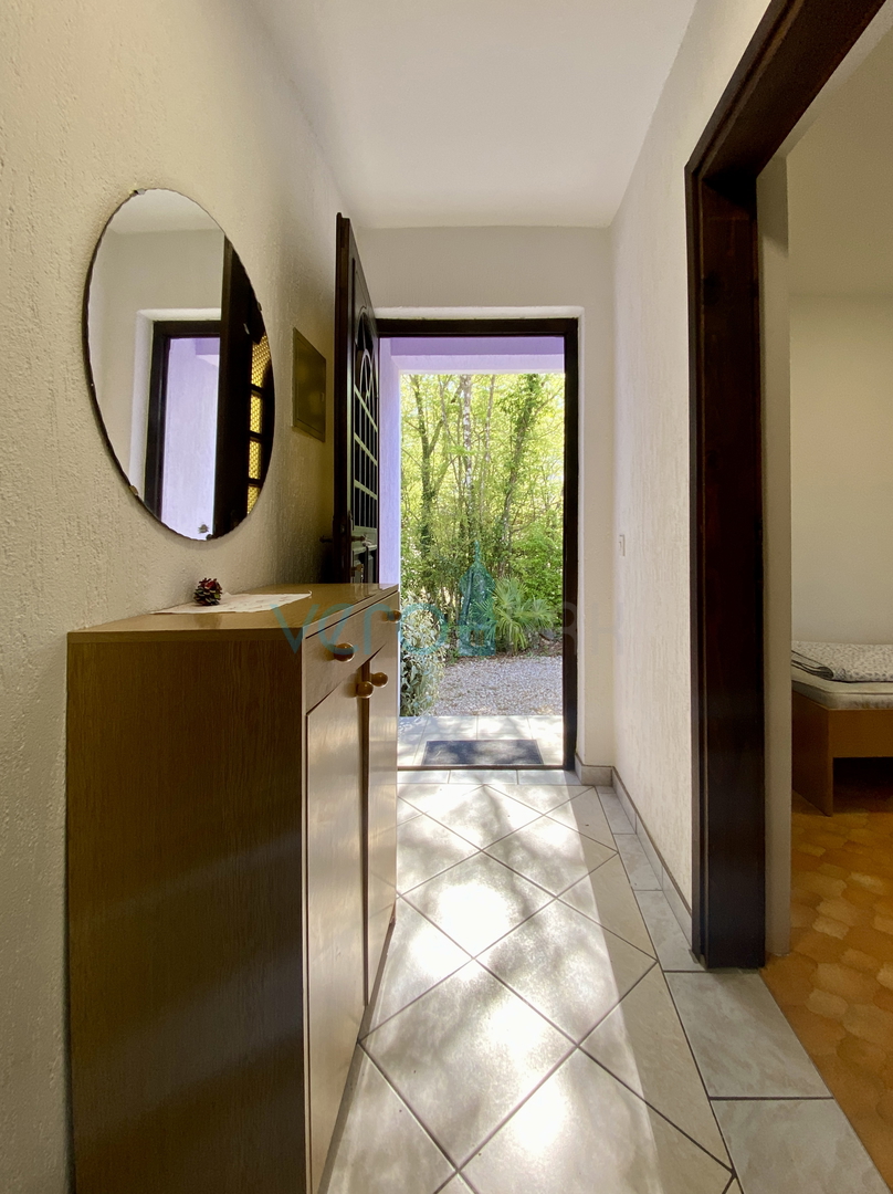 Otok Krk, Dobrinj, okolica, dvojna kuća z dvema apartmajnama, pogled, zemljišče, prodaja
