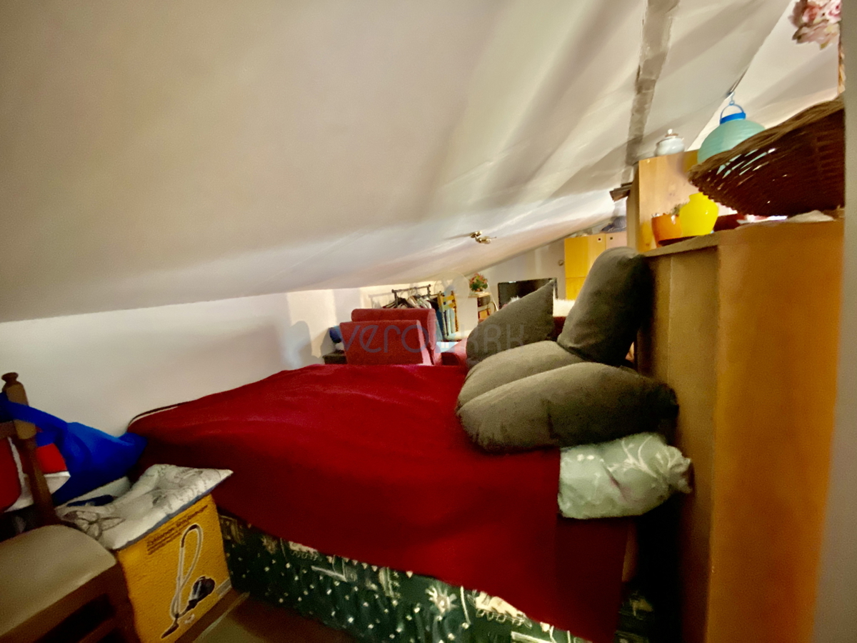 Otok Krk, Dobrinj, okolica, dvojna kuća z dvema apartmajnama, pogled, zemljišče, prodaja