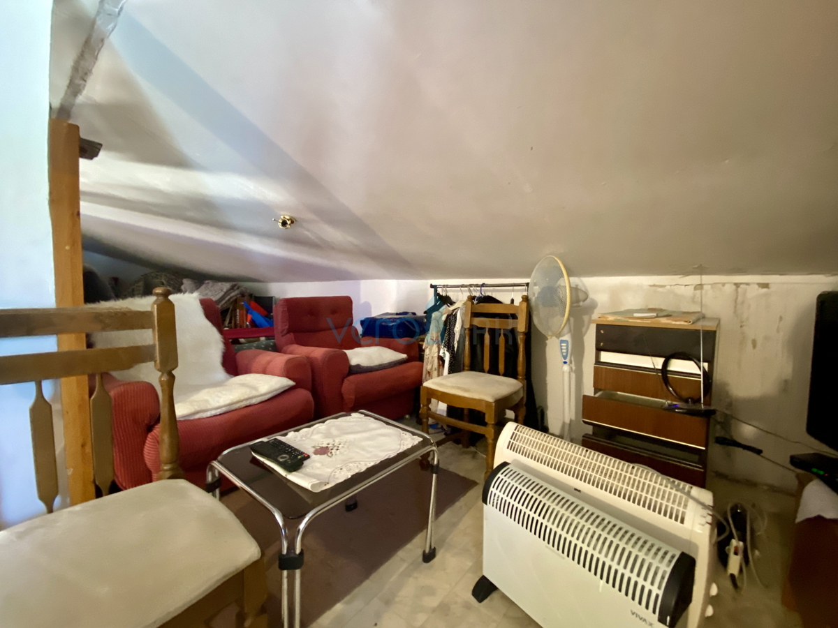 Otok Krk, Dobrinj, okolica, dvojna kuća z dvema apartmajnama, pogled, zemljišče, prodaja