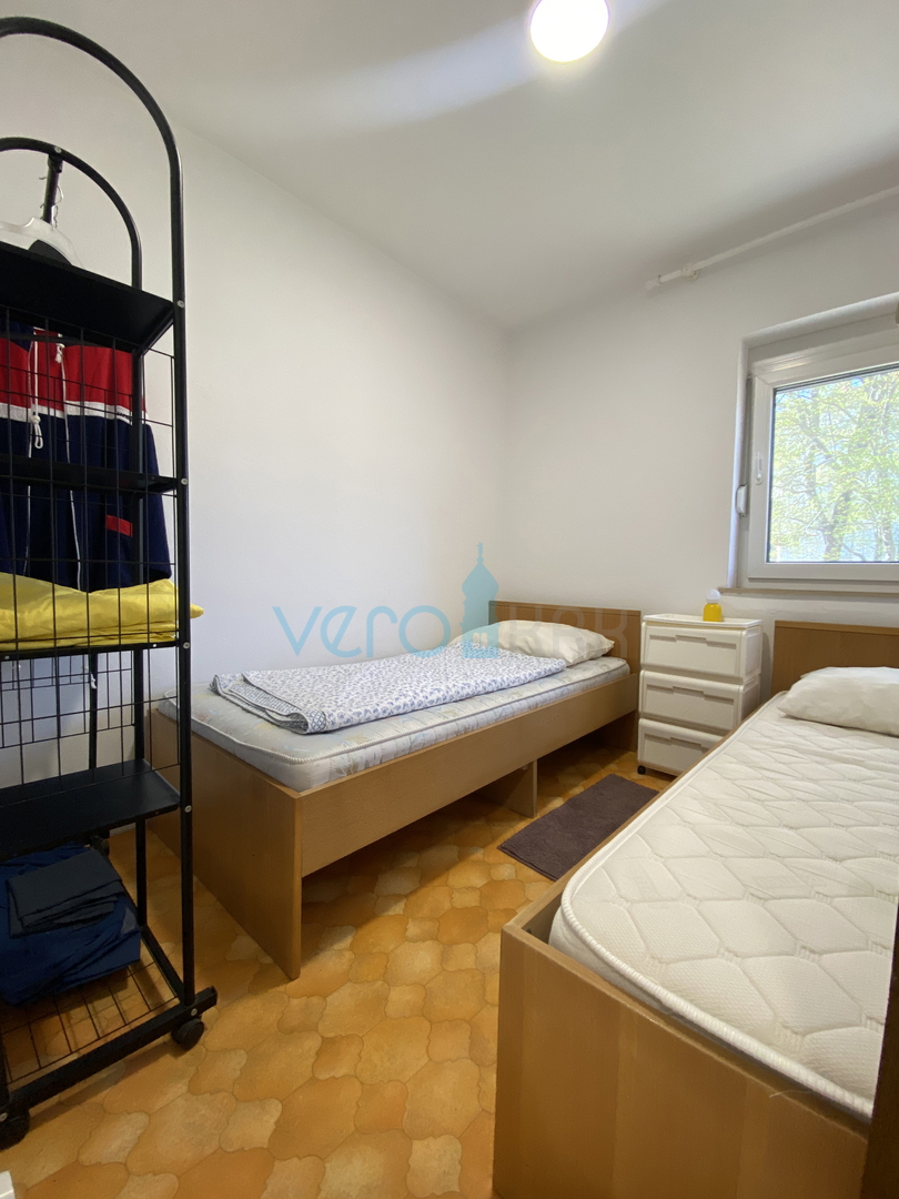 Otok Krk, Dobrinj, okolica, dvojna kuća z dvema apartmajnama, pogled, zemljišče, prodaja