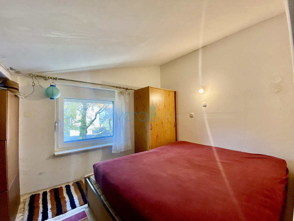 Otok Krk, Dobrinj, okolica, dvojna kuća z dvema apartmajnama, pogled, zemljišče, prodaja
