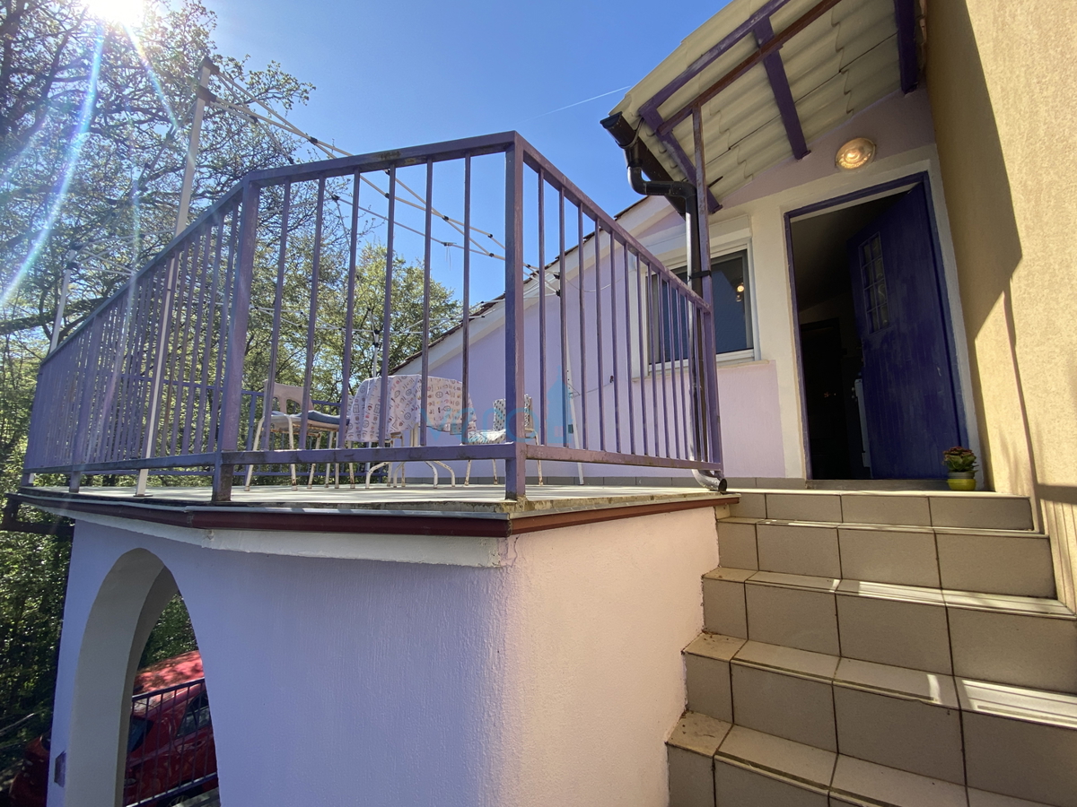 Otok Krk, Dobrinj, okolica, dvojna kuća z dvema apartmajnama, pogled, zemljišče, prodaja