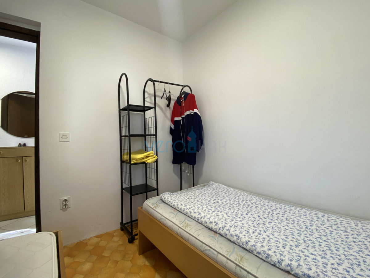 Otok Krk, Dobrinj, okolica, dvojna kuća z dvema apartmajnama, pogled, zemljišče, prodaja