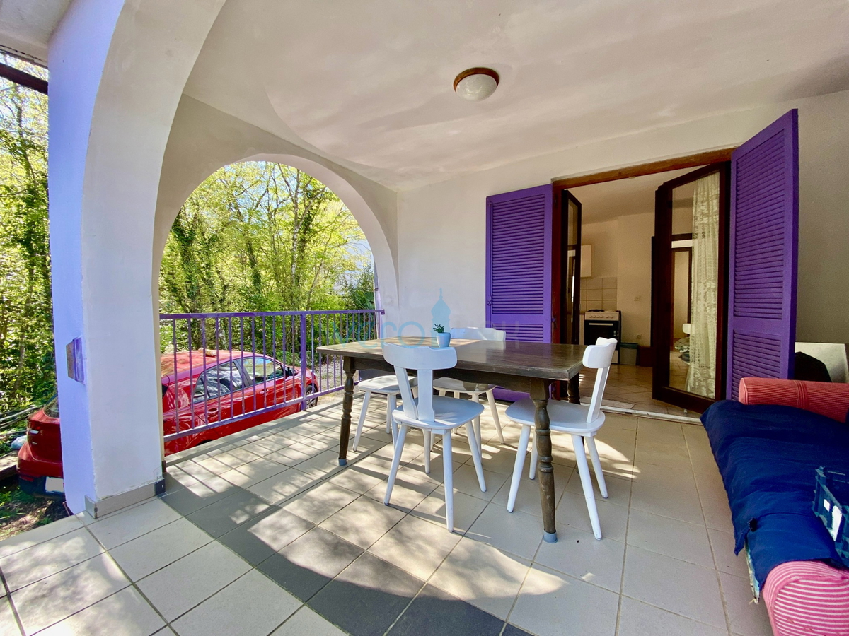 Otok Krk, Dobrinj, okolica, dvojna kuća z dvema apartmajnama, pogled, zemljišče, prodaja